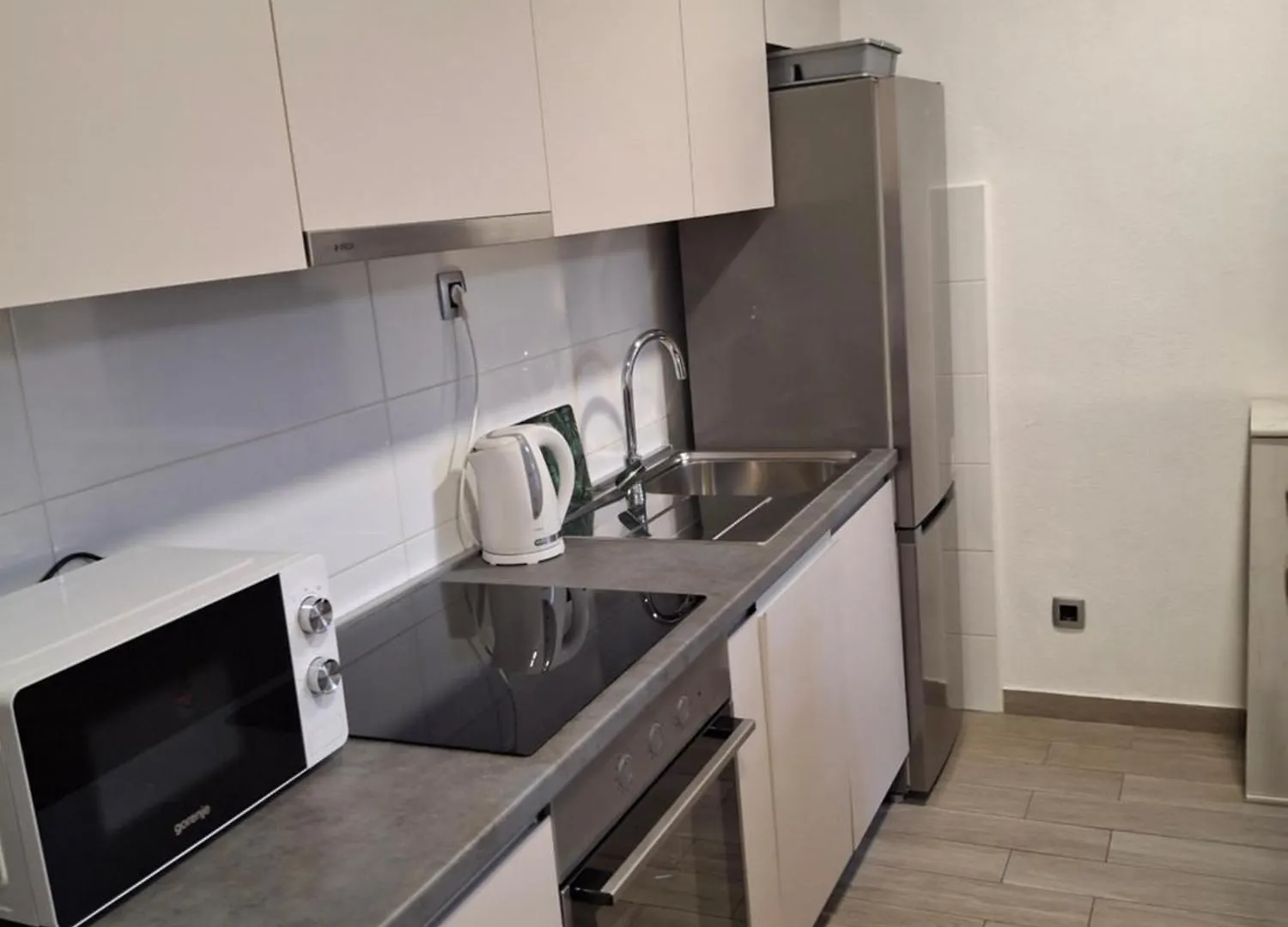 Apartment Neva Split With Free Private Parking Space