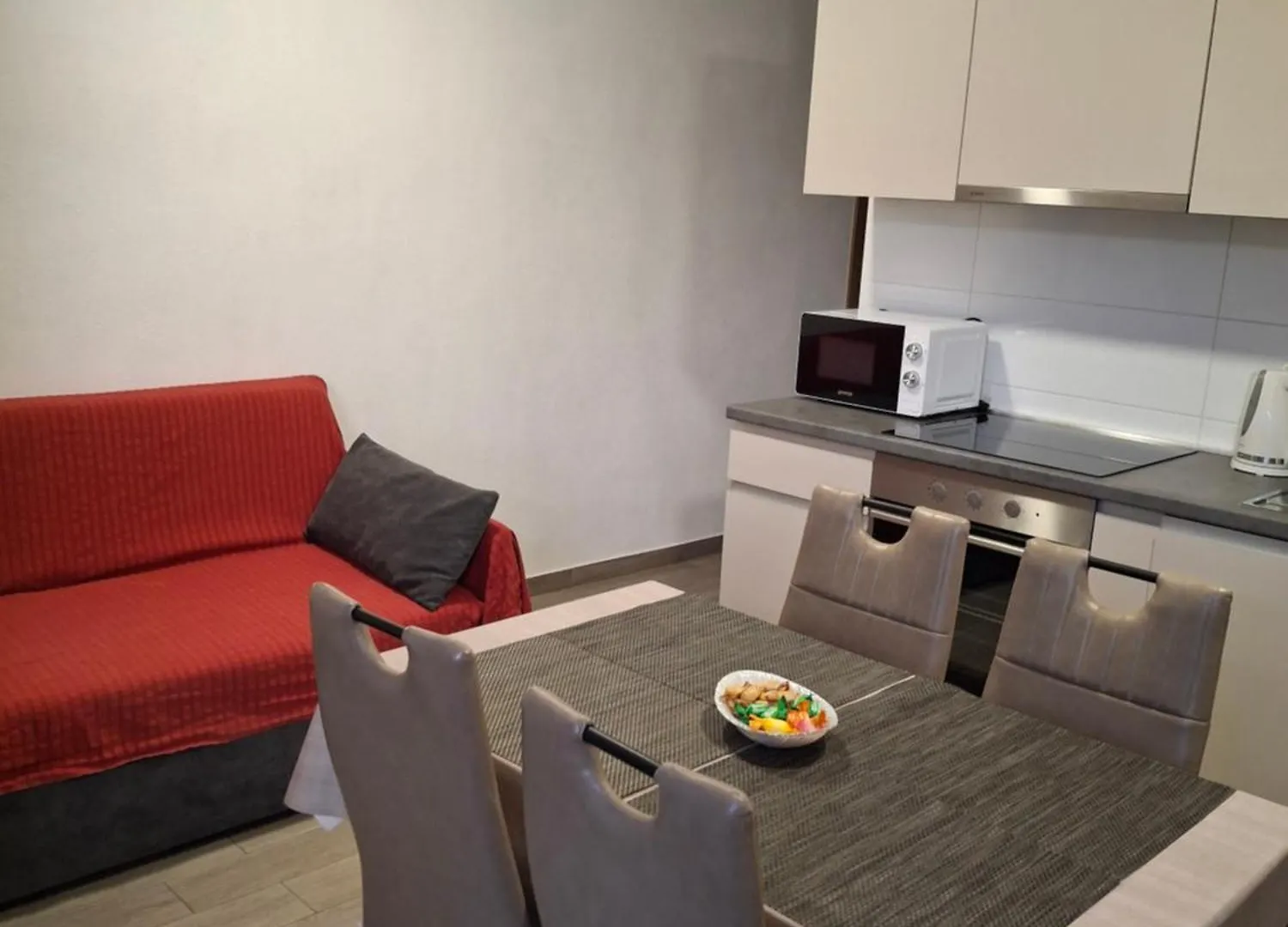 Apartment Neva Split With Free Private Parking Space 克罗地亚